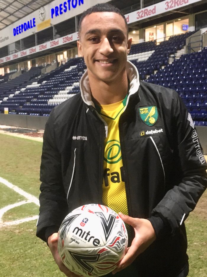 City Report Card Why Adam Idah Can Become The Perfect City Frontman Pink Un Norwich City Football Club News