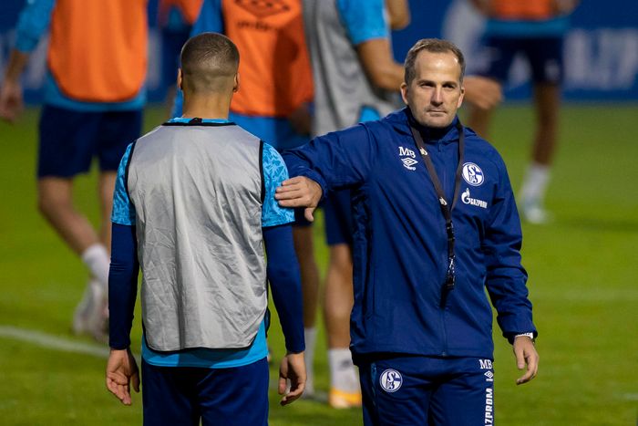 Fc Schalke 04 Schneider Und Jobst Bestatigten Plane Zur Ausgliederung Vorbild Nicht Der Fc Bayern