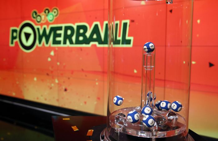 difference between powerball and lotto