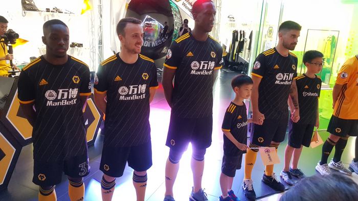 wolverhampton wanderers away kit