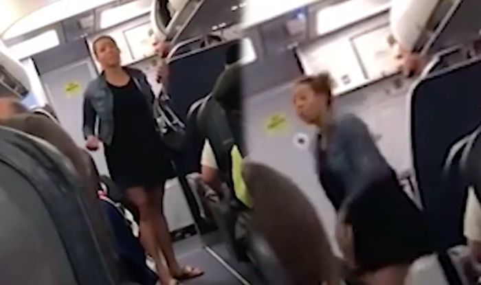 Flights Watch Angry Female Passenger Twerk And Flash Buttocks On