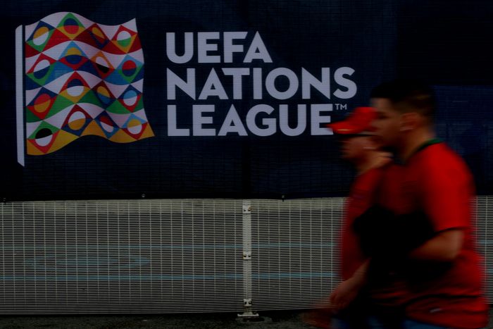 Fc Bayern Sule Vor Startelfeinsatz Beim Dfb Bvb Profi Brandt Angeschlagen