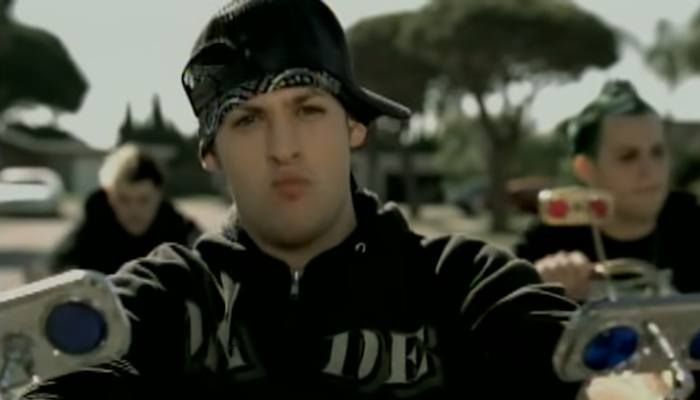 How Well Do You Remember The Lyrics To The Anthem By Good Charlotte