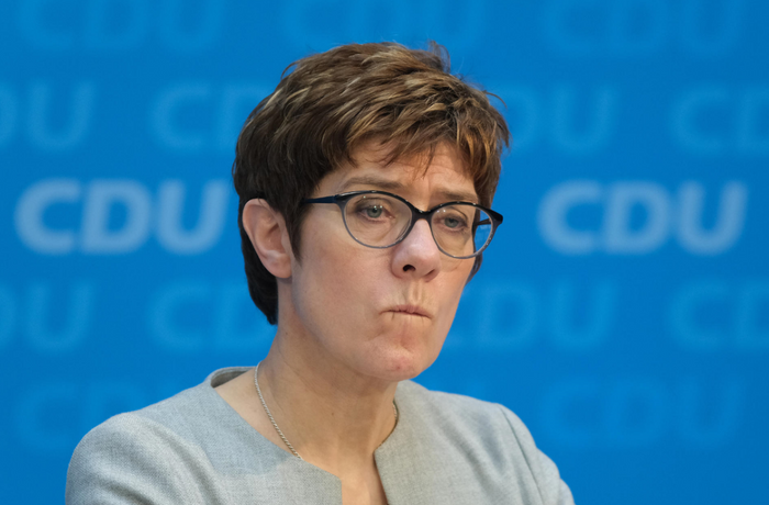 Annegret Kramp Karrenbauer Die Cdu Versteht Weder Jugend Noch Internet Express De
