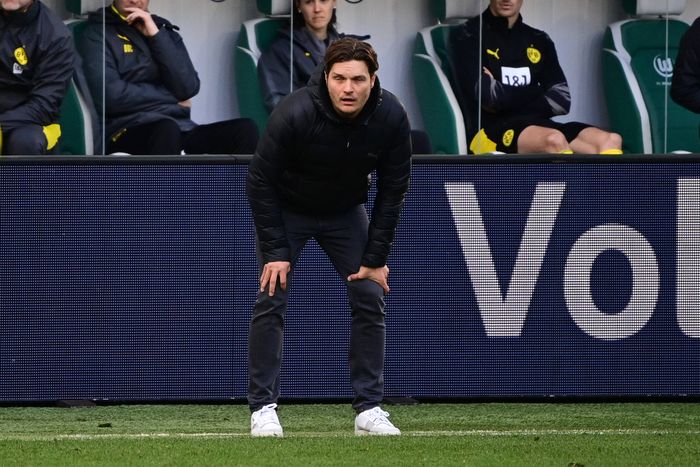 Heiser Und Bierdurchtrankt Bvb Feiert Sich Und Edin Terzic