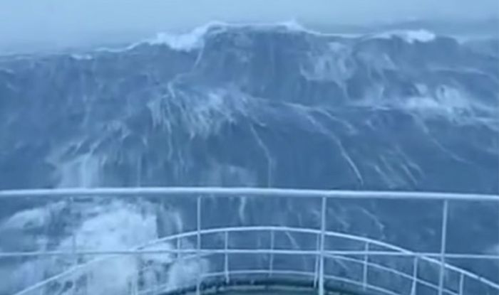 Viral Video Shows Cruise Ship Smashed By 100 Foot Wave In The North Sea Travel News Travel Express Co Uk