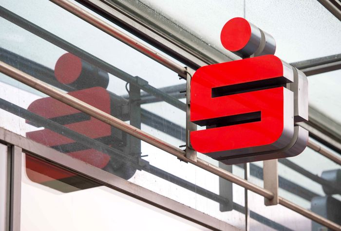 Sparkasse Will Gut Verzinste Pramienvertrage Kundigen Kolner