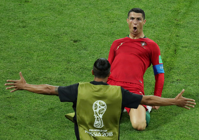 Imprensa desportiva chinesa compara Cristiano Ronaldo às acrobacias de  Oliver Tsubasa - O diário de CR7 - Jornal Record